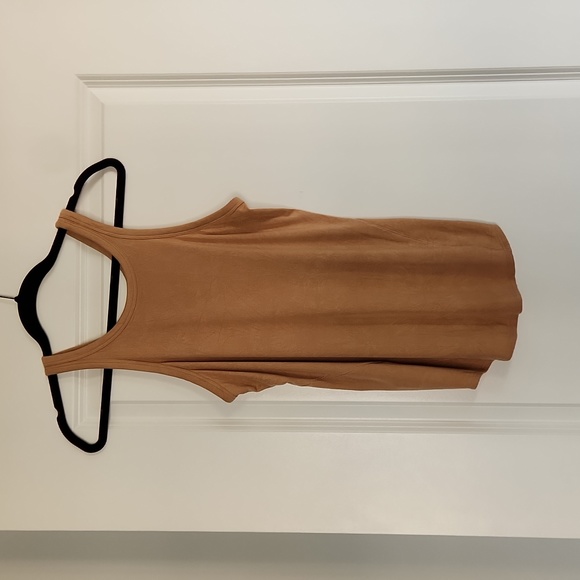 CLOSET CLOSING - Lululemon Full Day Ahead Tank - Picture 3 of 5